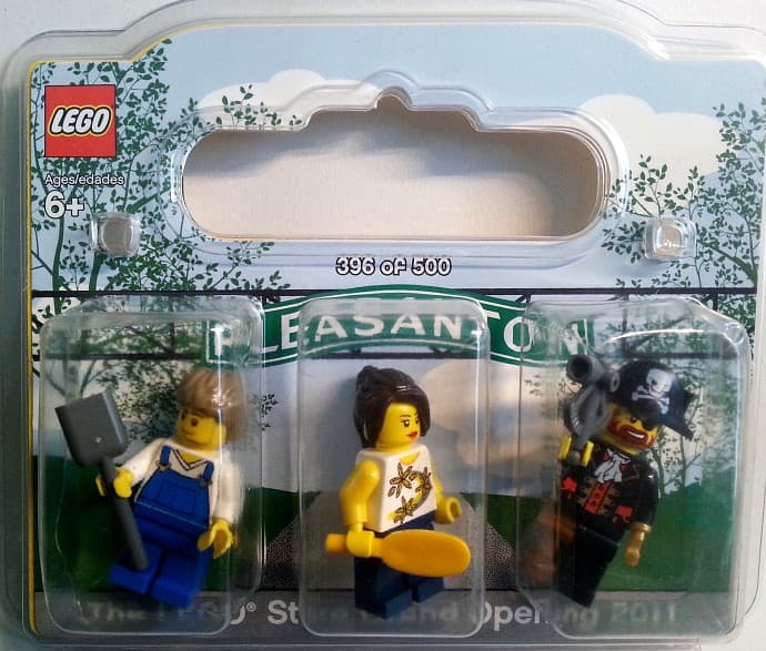 LEGO Store Grand Opening Exclusive Set Stoneridge Mall Pleasanton CA